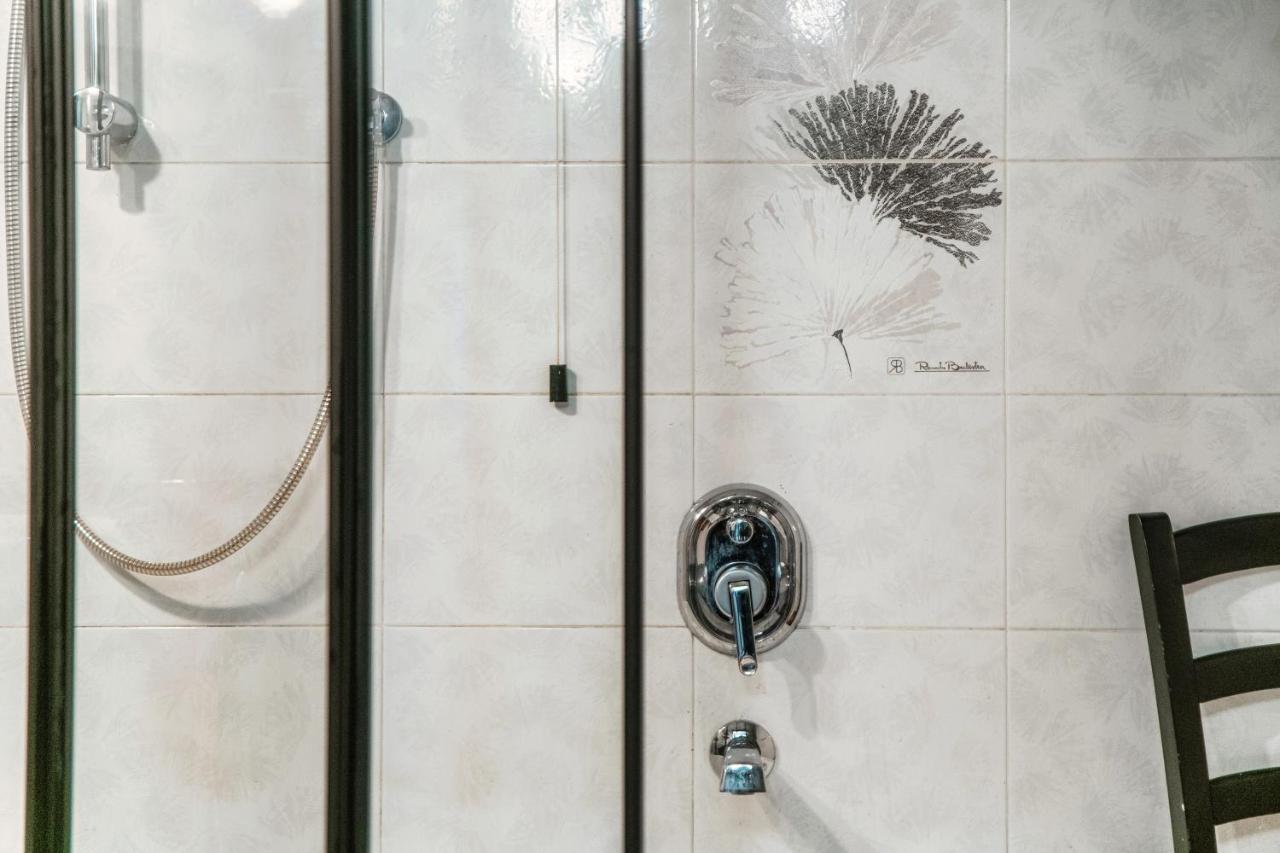 Home N 5 By Quokka 360 - Vintage-Soul Flat On Como Cathedral Esterno foto